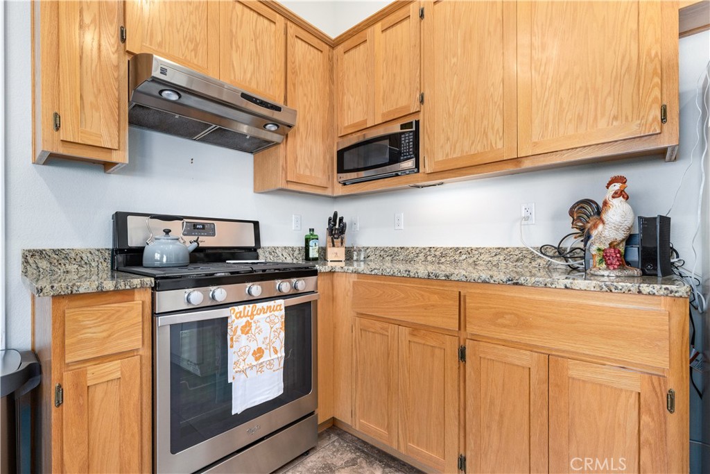 2155 Holly Dr, Paso Robles, CA 93446