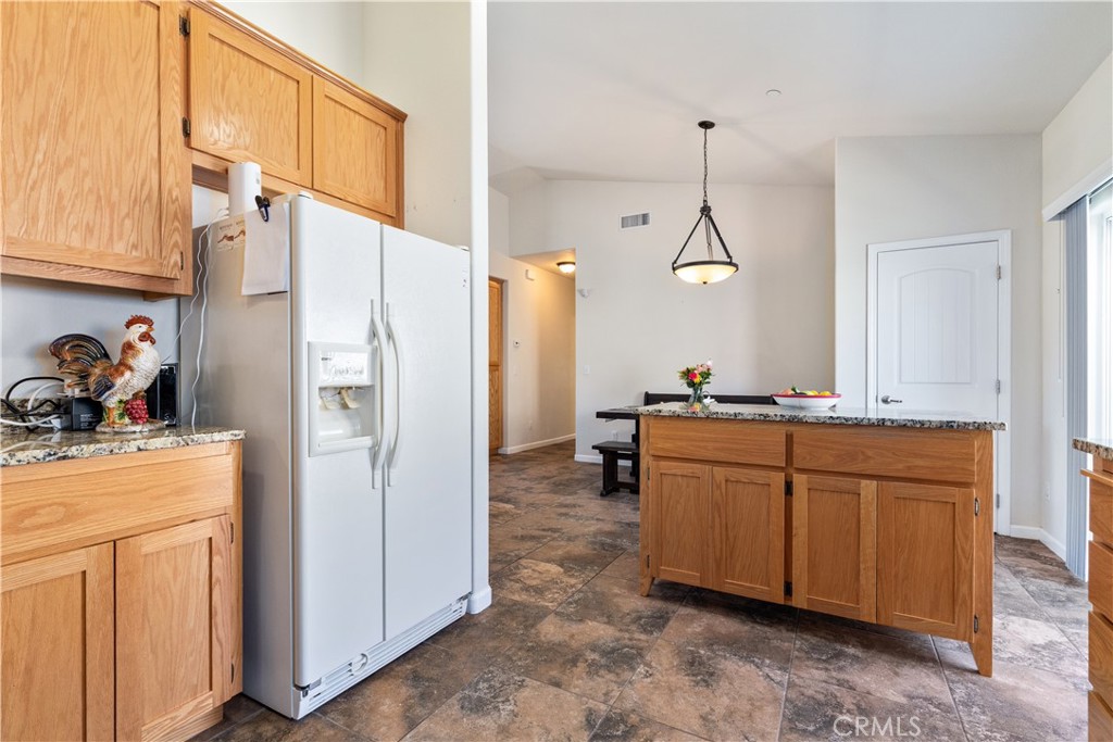 2155 Holly Dr, Paso Robles, CA 93446