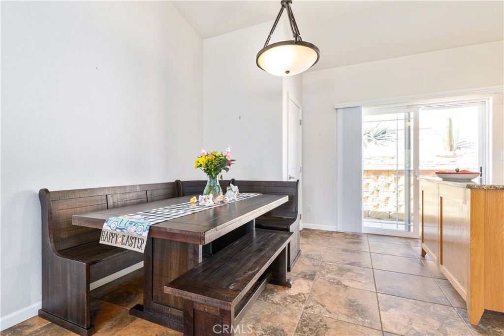 2155 Holly Dr, Paso Robles, CA 93446