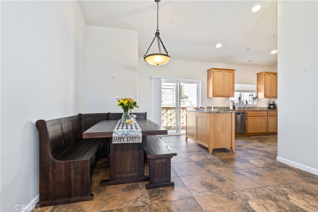 2155 Holly Dr, Paso Robles, CA 93446