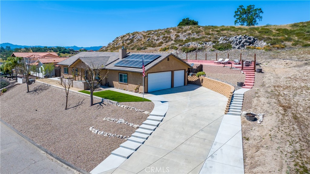 2155 Holly Dr, Paso Robles, CA 93446