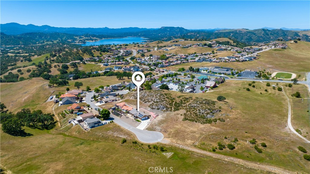 2155 Holly Dr, Paso Robles, CA 93446