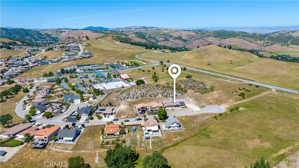 2155 Holly Dr, Paso Robles, CA 93446