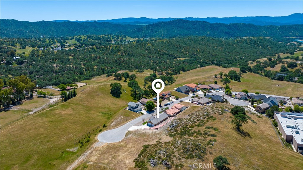 2155 Holly Dr, Paso Robles, CA 93446