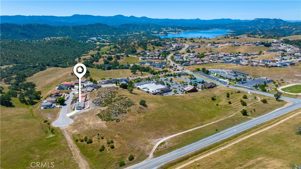 2155 Holly Dr, Paso Robles, CA 93446