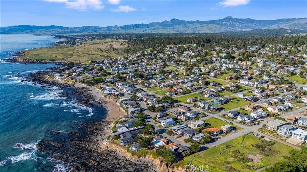 305 Ivar Street, Cambria, CA 93428