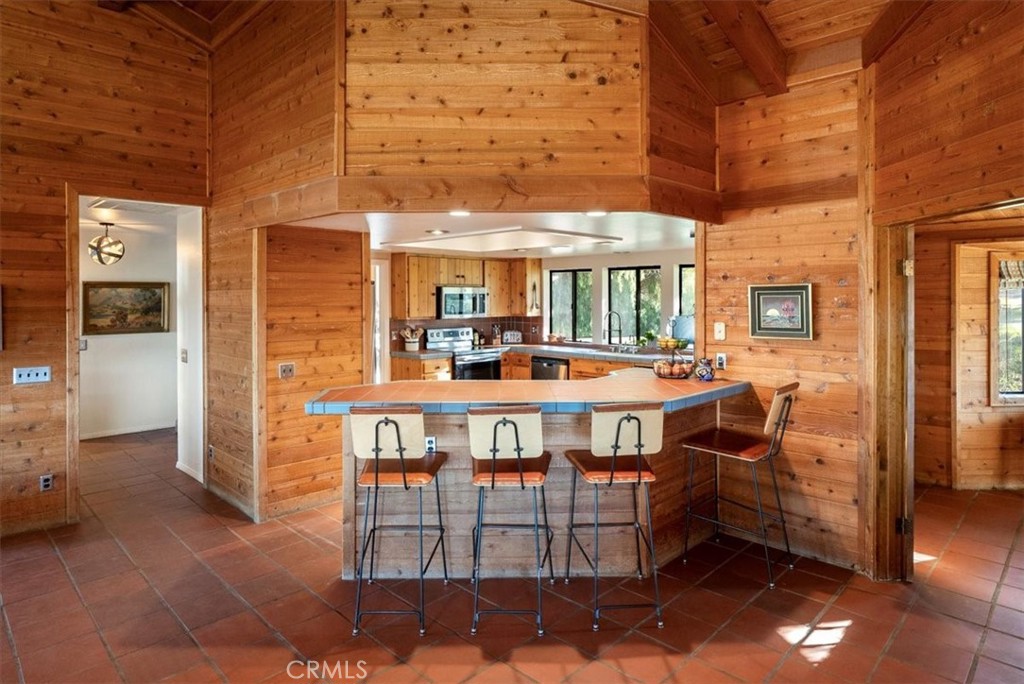 7975 Nacimiento Lake Dr, Paso Robles, CA 93446