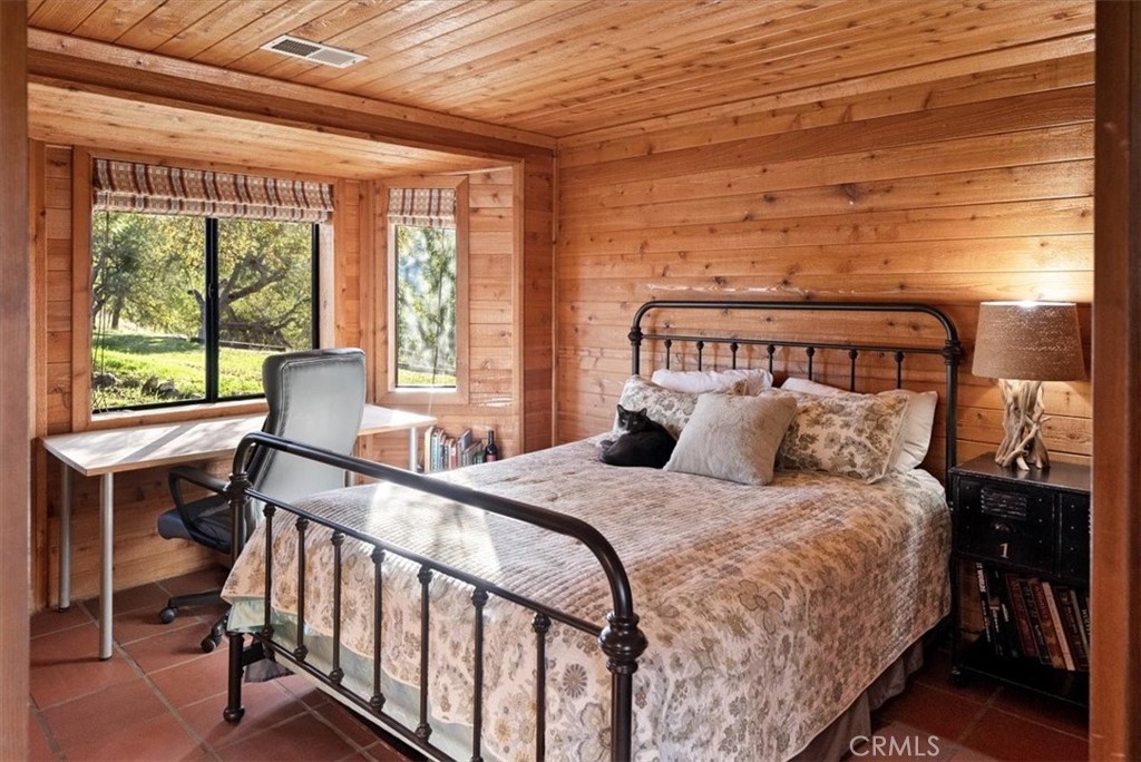 7975 Nacimiento Lake Dr, Paso Robles, CA 93446