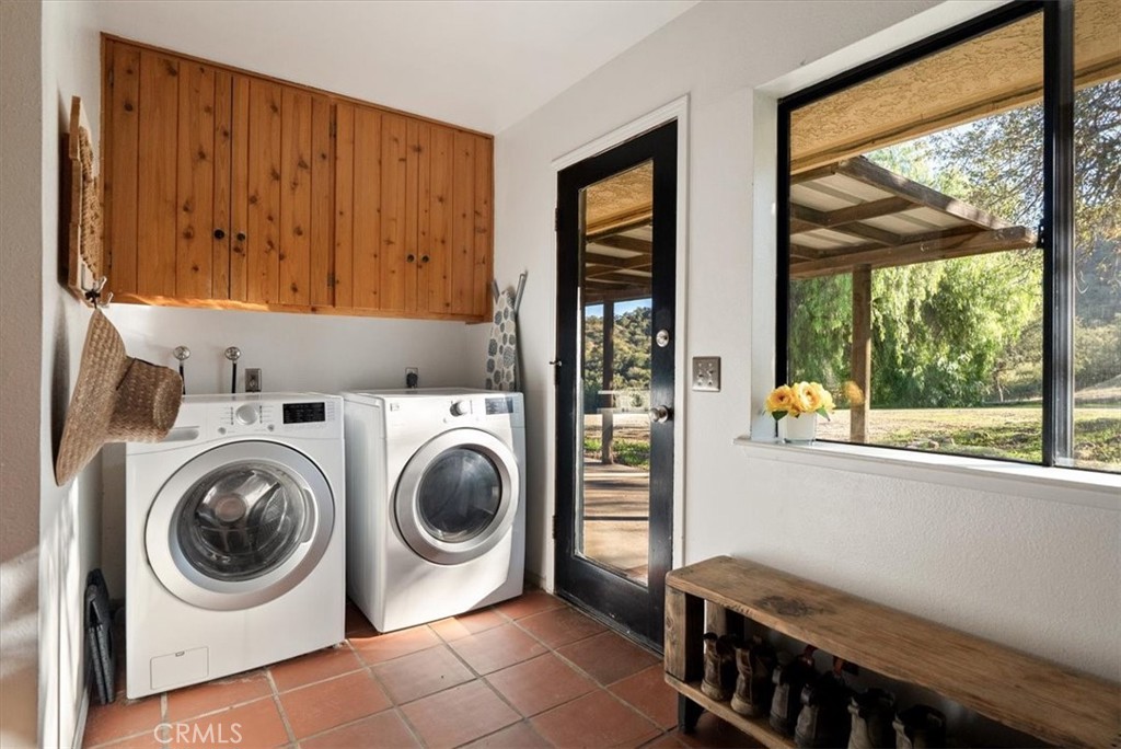 7975 Nacimiento Lake Dr, Paso Robles, CA 93446