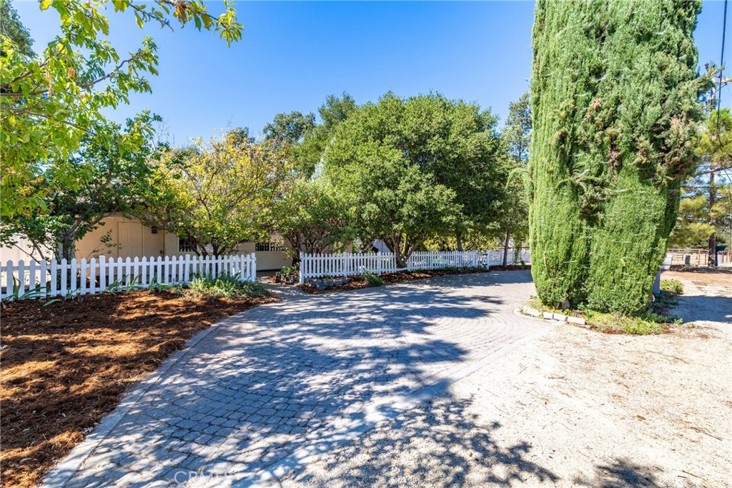 7990 San Gabriel Rd, Atascadero, CA 93422