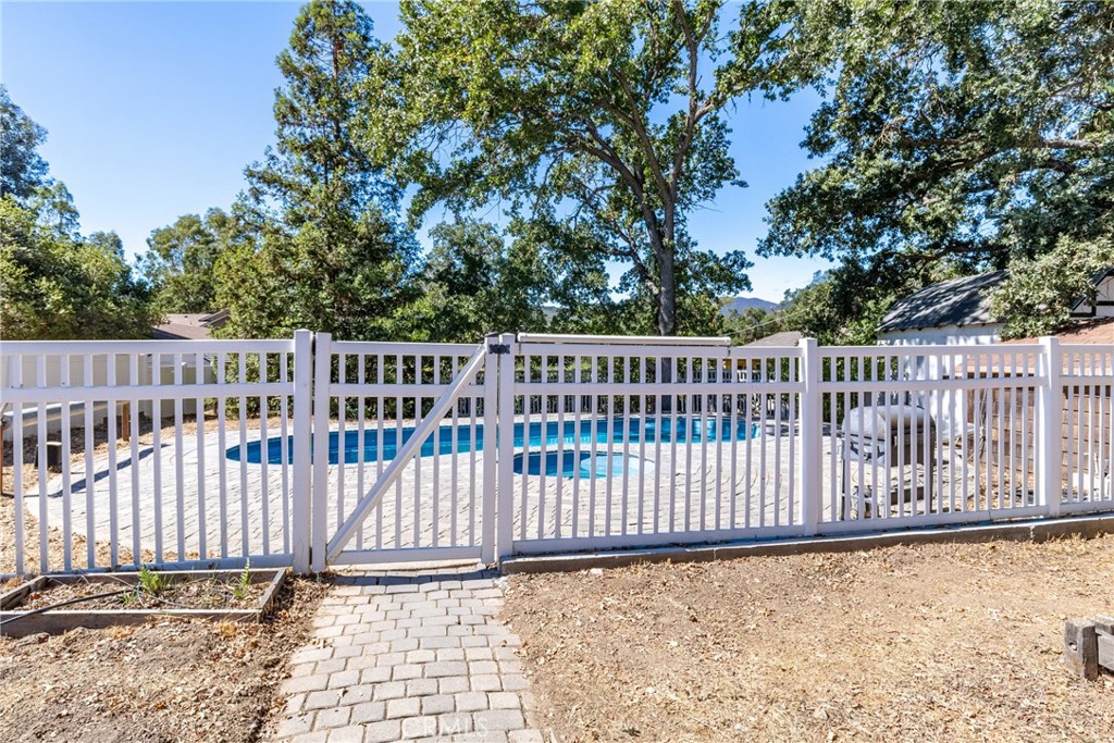 7990 San Gabriel Rd, Atascadero, CA 93422