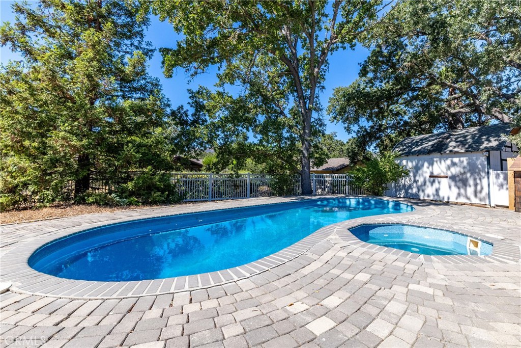 7990 San Gabriel Rd, Atascadero, CA 93422