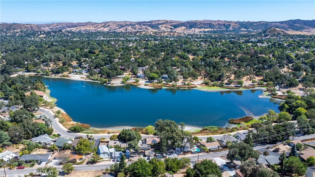 7990 San Gabriel Rd, Atascadero, CA 93422