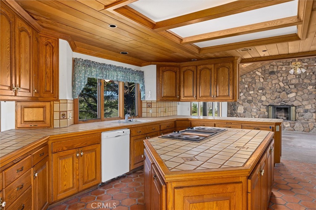 110 Booker, Templeton, CA 93465