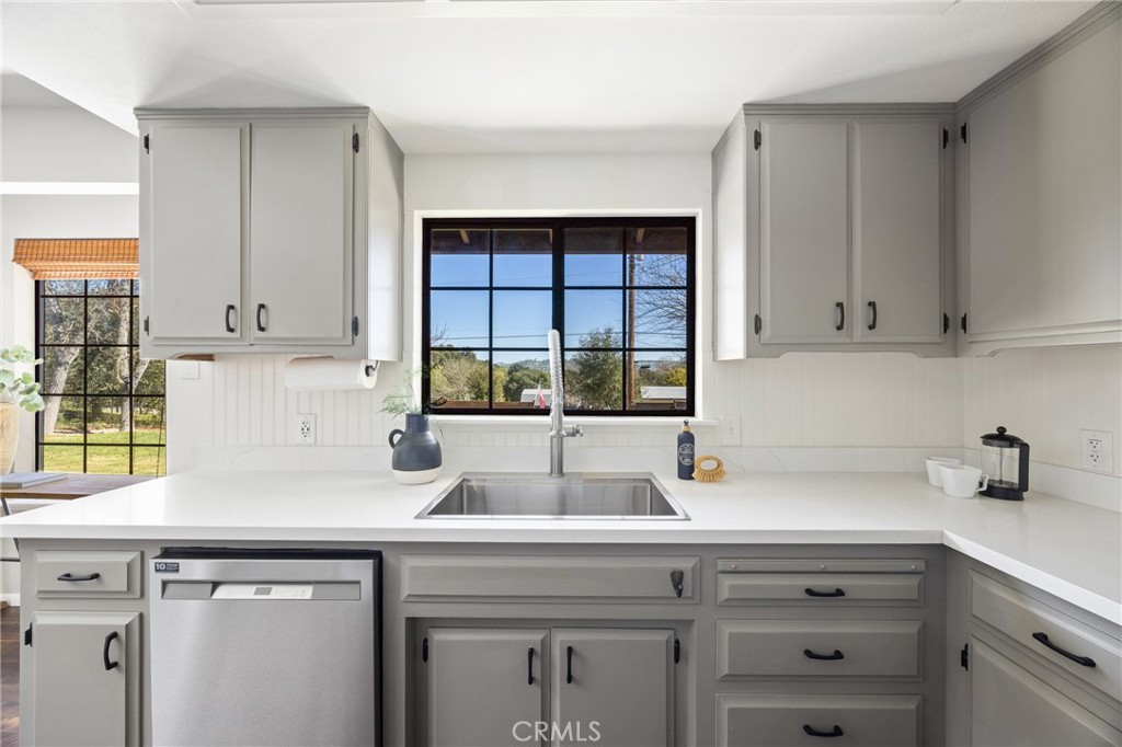 6030 Portola Rd, Atascadero, CA 93422