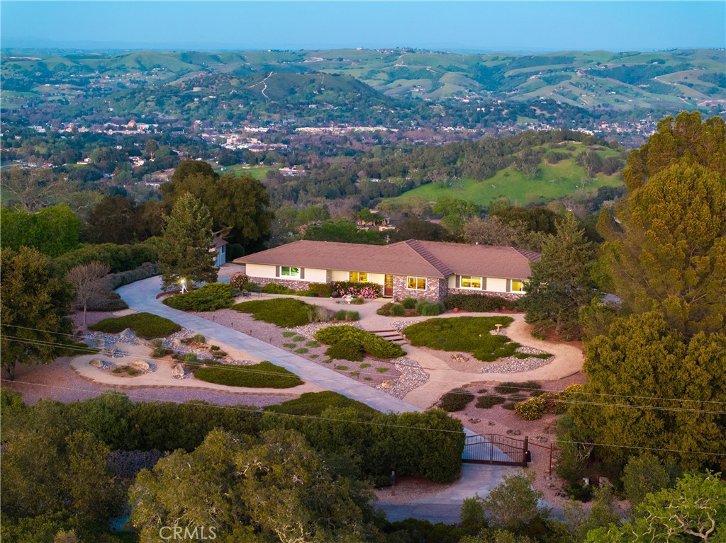 10605 San Marcos Rd, Atascadero, CA 93422