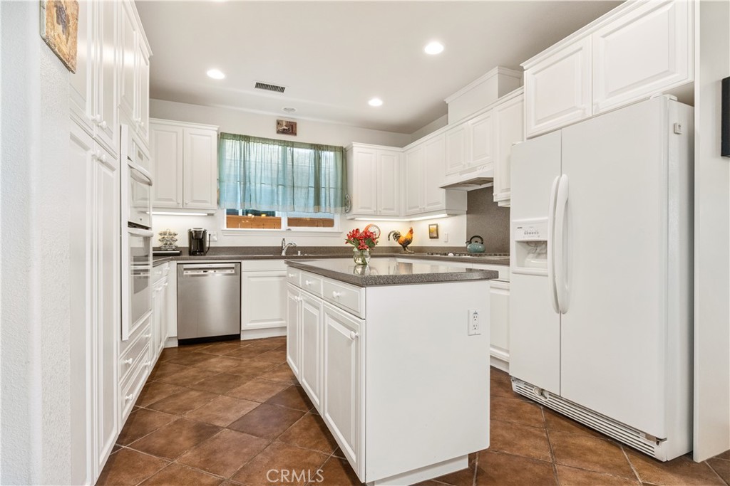 2457 Clubhouse Dr, Paso Robles, CA 93446