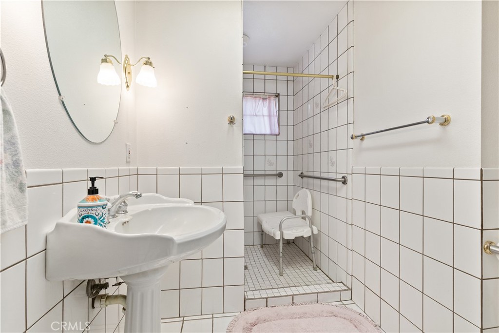 5335 Monterey, Paso Robles, CA 93446