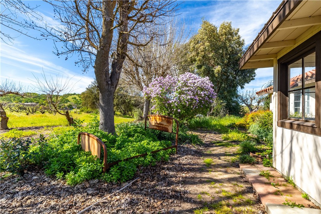 5335 Monterey, Paso Robles, CA 93446