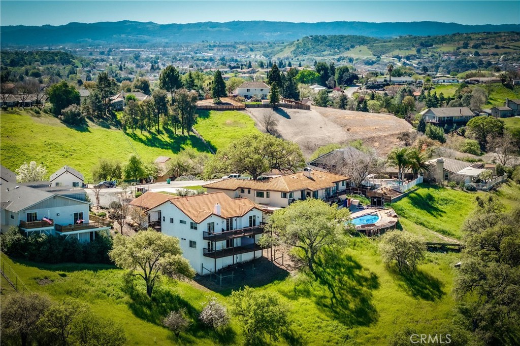 731 Renate Way, Paso Robles, CA 93446