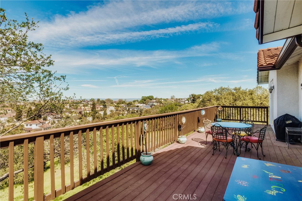 731 Renate Way, Paso Robles, CA 93446
