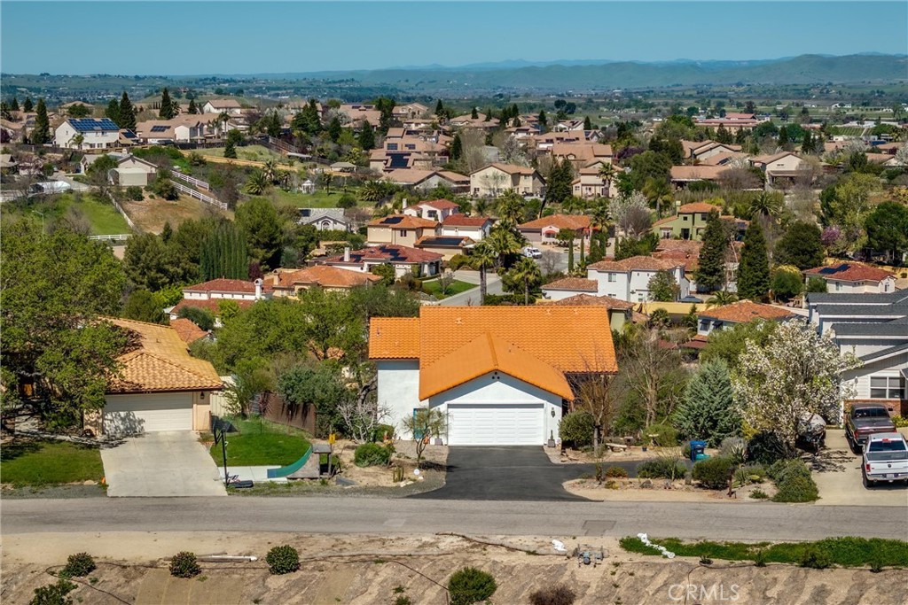 731 Renate Way, Paso Robles, CA 93446