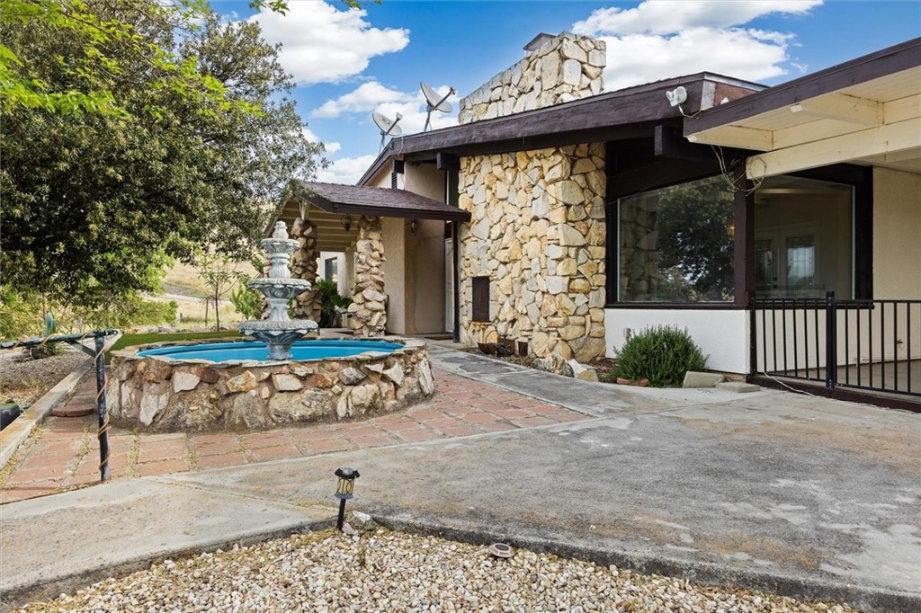 3330 S El Pomar, Templeton, CA 93465