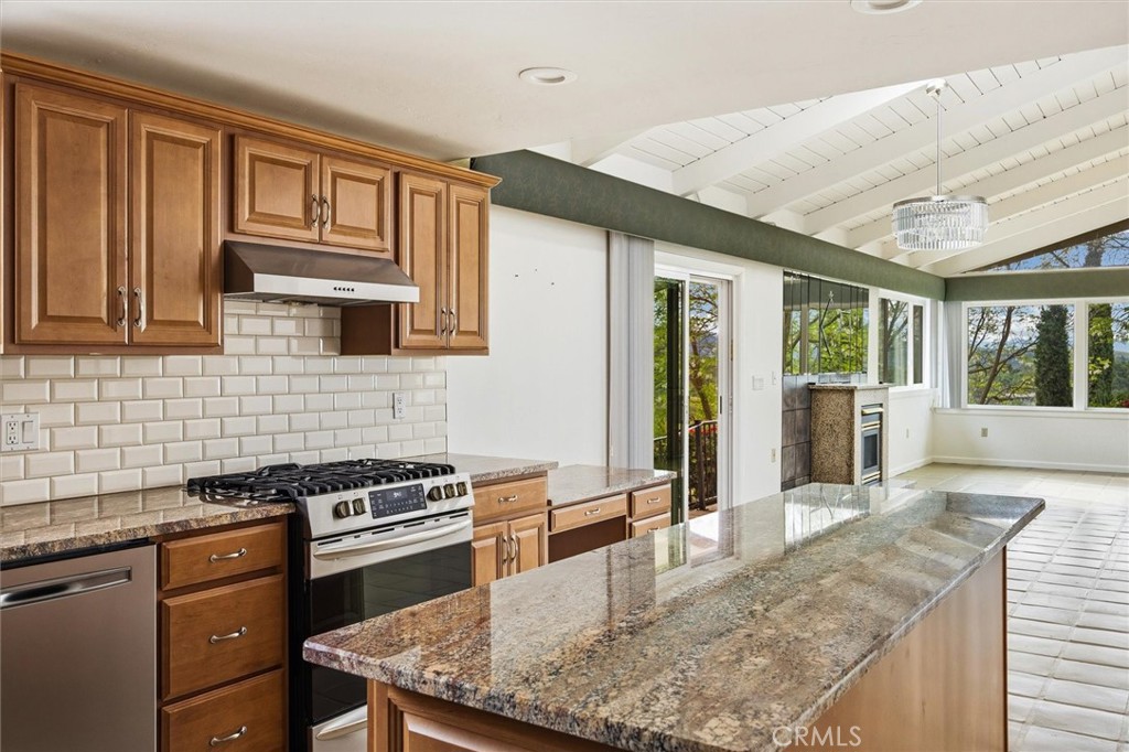 3330 S El Pomar, Templeton, CA 93465