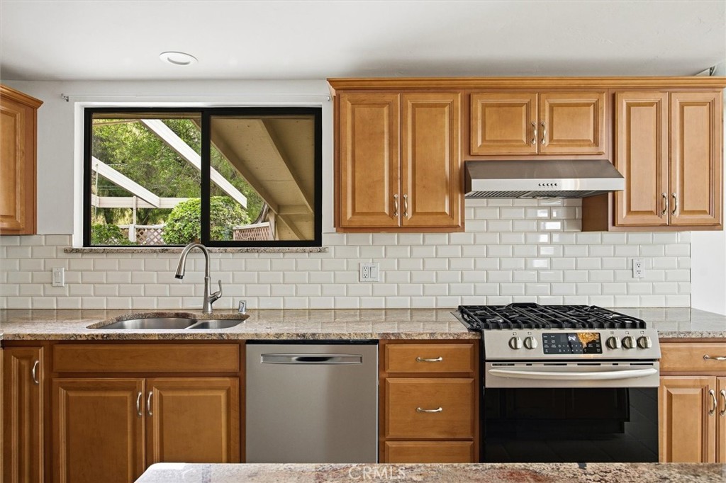 3330 S El Pomar, Templeton, CA 93465