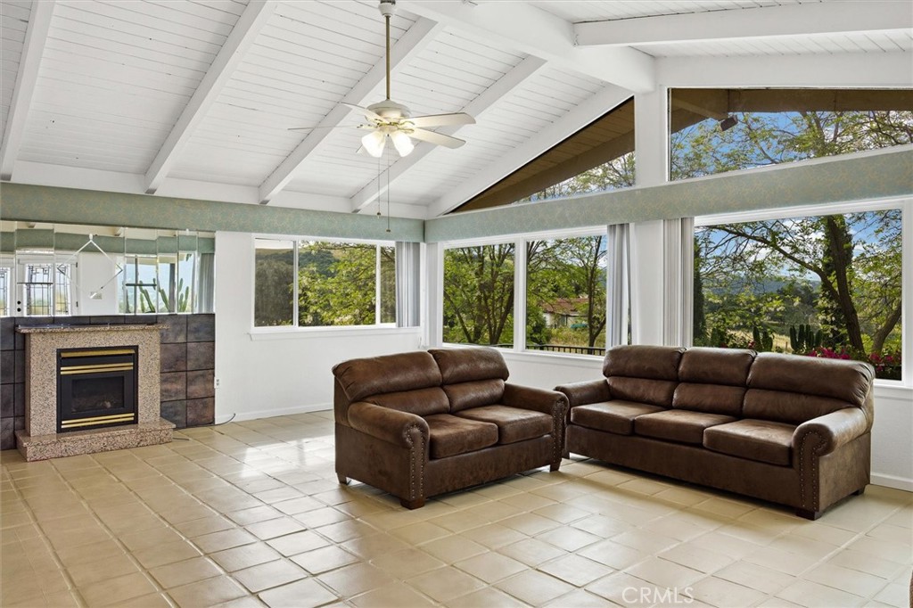 3330 S El Pomar, Templeton, CA 93465