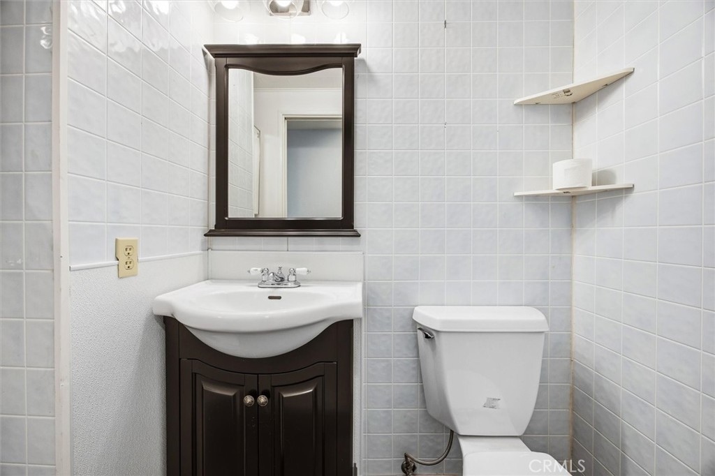 3330 S El Pomar, Templeton, CA 93465