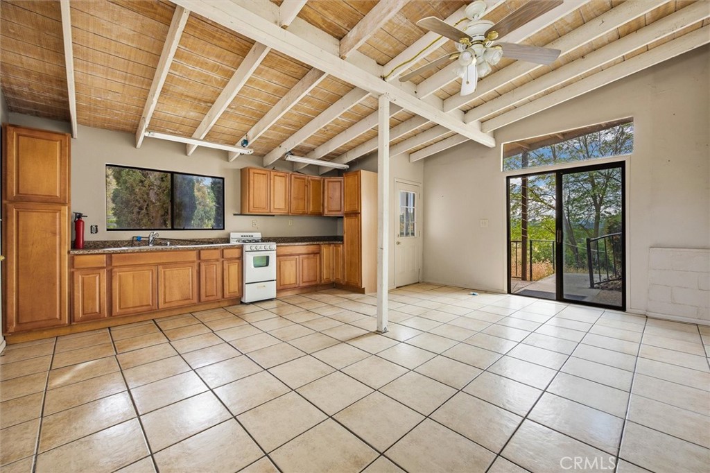 3330 S El Pomar, Templeton, CA 93465