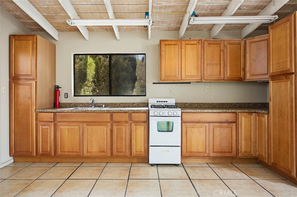 3330 S El Pomar, Templeton, CA 93465