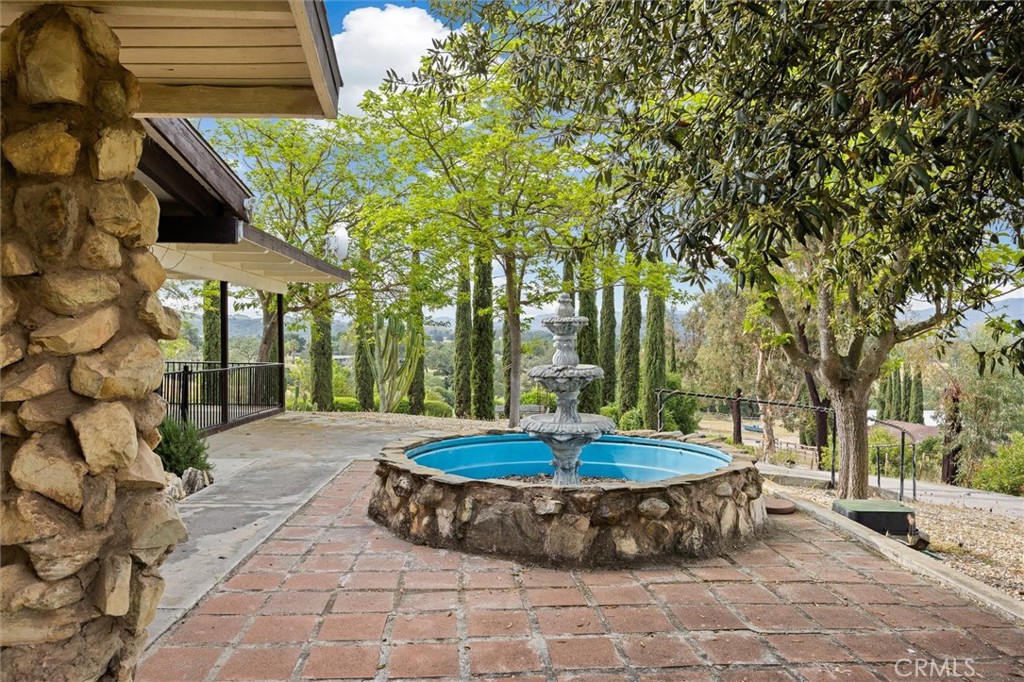 3330 S El Pomar, Templeton, CA 93465