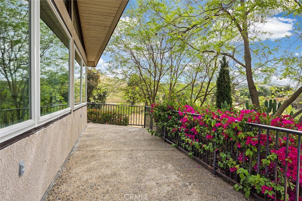 3330 S El Pomar, Templeton, CA 93465