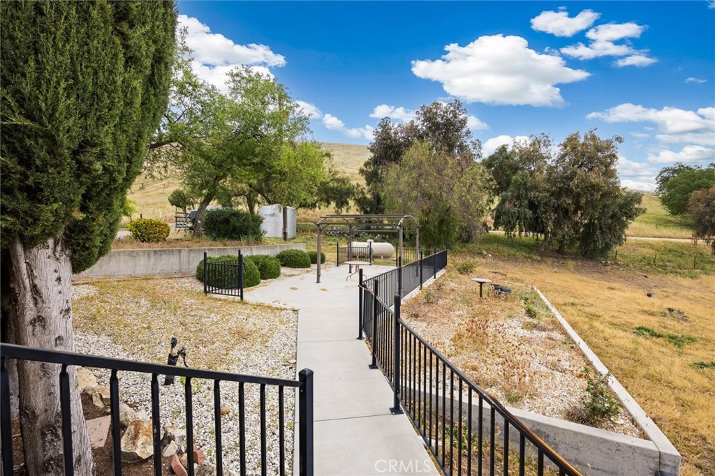 3330 S El Pomar, Templeton, CA 93465