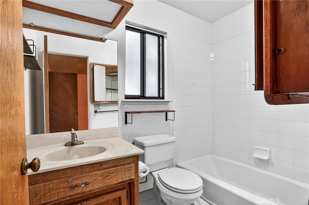 3330 S El Pomar, Templeton, CA 93465