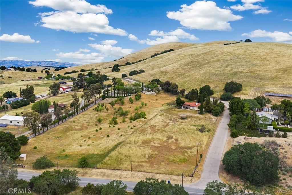 3330 S El Pomar, Templeton, CA 93465