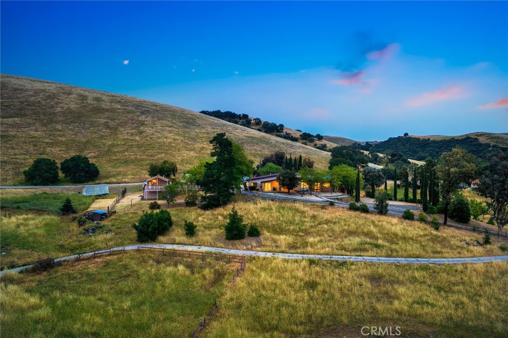 3330 S El Pomar, Templeton, CA 93465