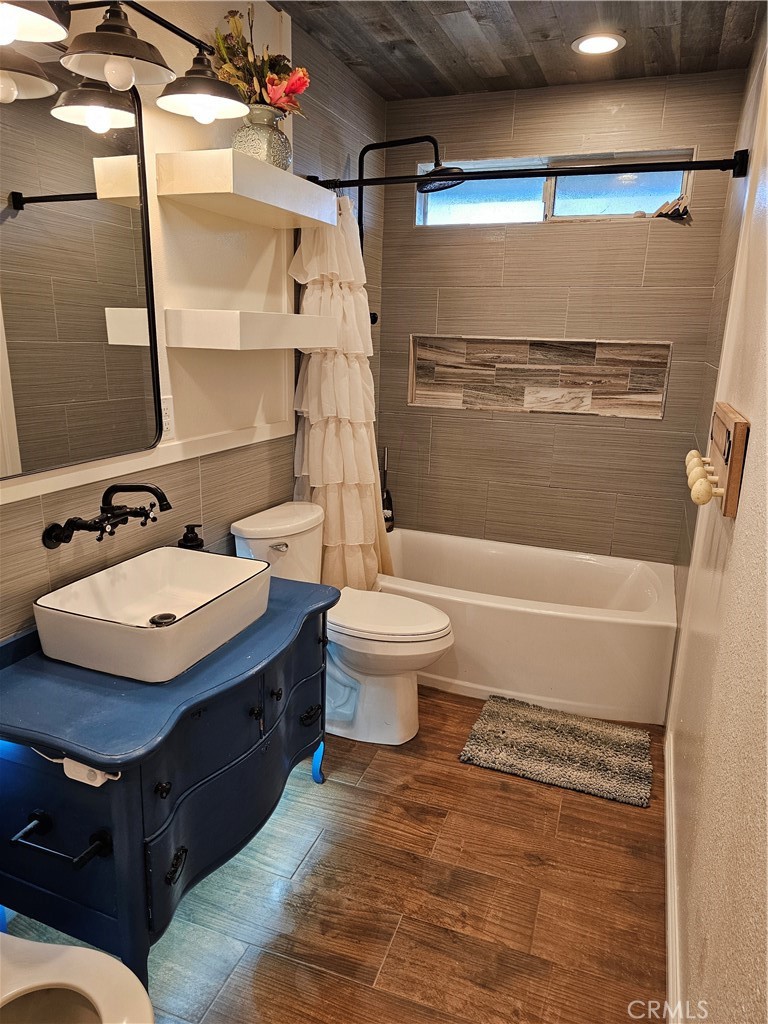 8199 Plane View, Paso Robles, CA 93446