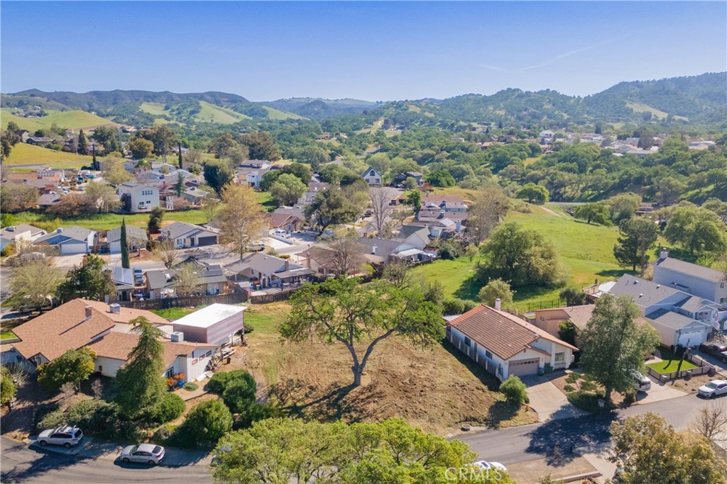 4970 Pretty Doe Ln, Paso Robles, CA 93446