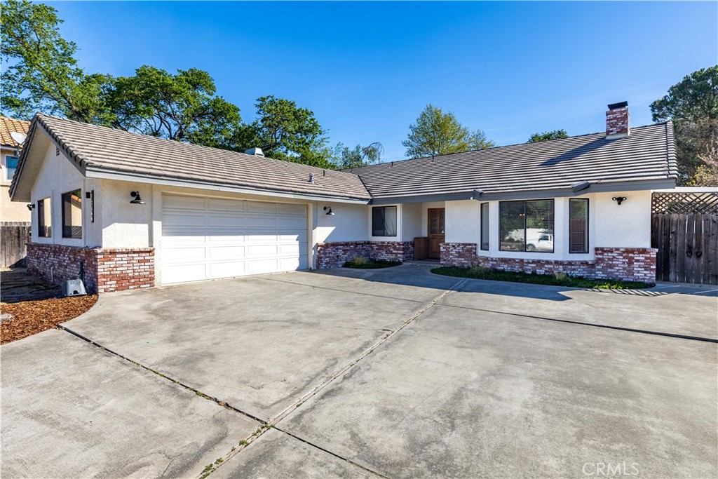 2466 Beechwood Dr, Paso Robles, CA 93446