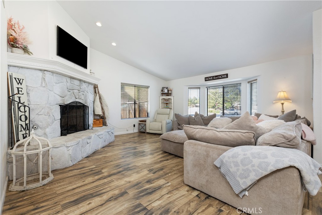 2466 Beechwood Dr, Paso Robles, CA 93446