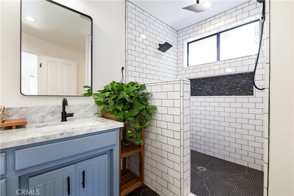 2466 Beechwood Dr, Paso Robles, CA 93446