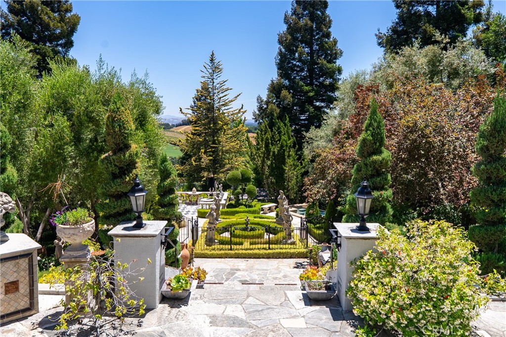 5405 Vineyard Dr, Paso Robles, CA 93446