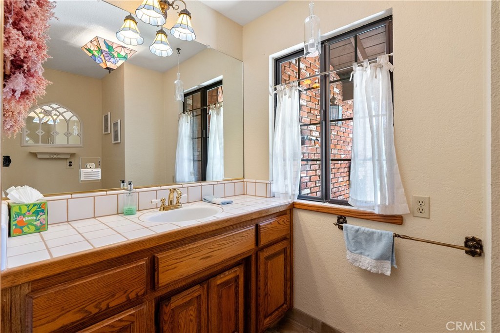 6125 El Pomar, Templeton, CA 93465