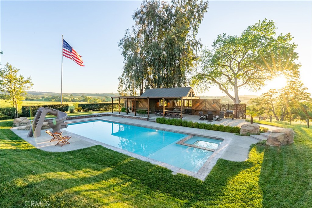 6125 El Pomar, Templeton, CA 93465