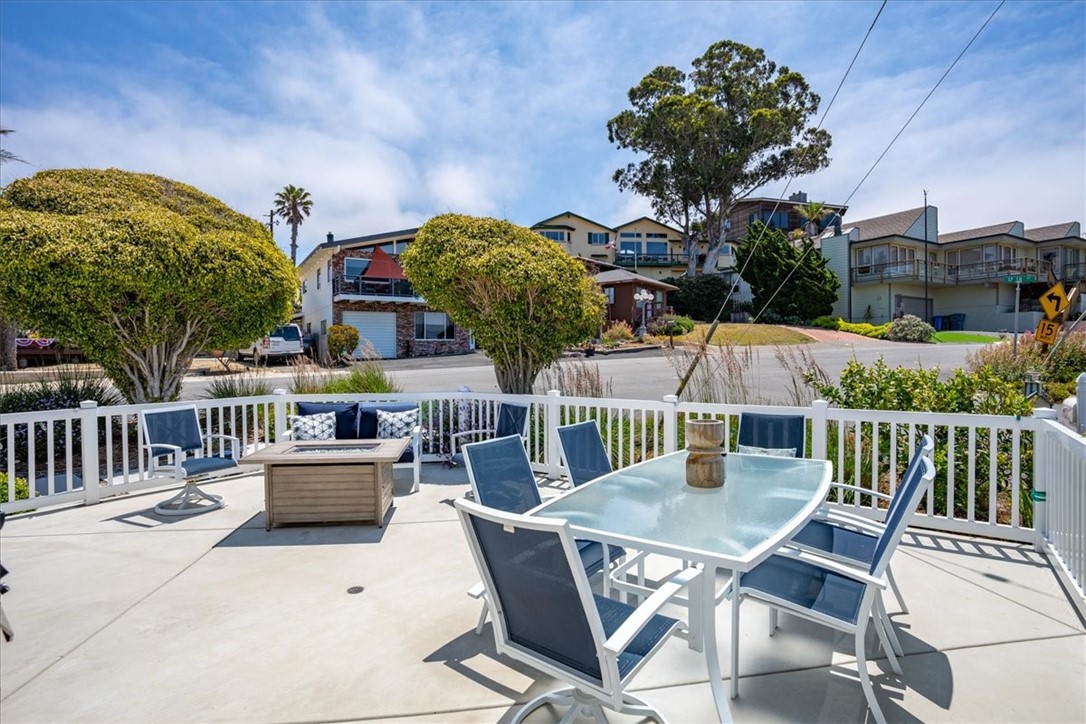 57 17th St, Cayucos, CA 93430