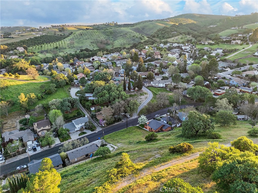 153 Pacific Ave, Paso Robles, CA 93446