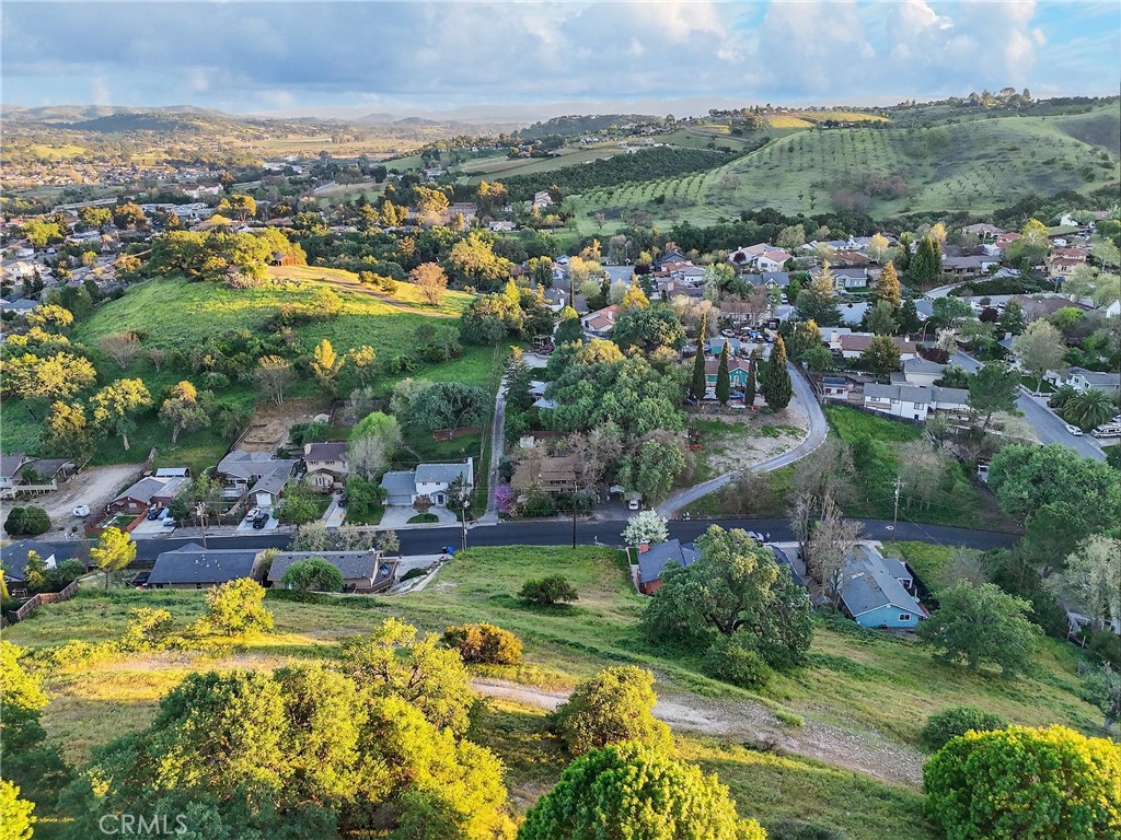 153 Pacific Ave, Paso Robles, CA 93446